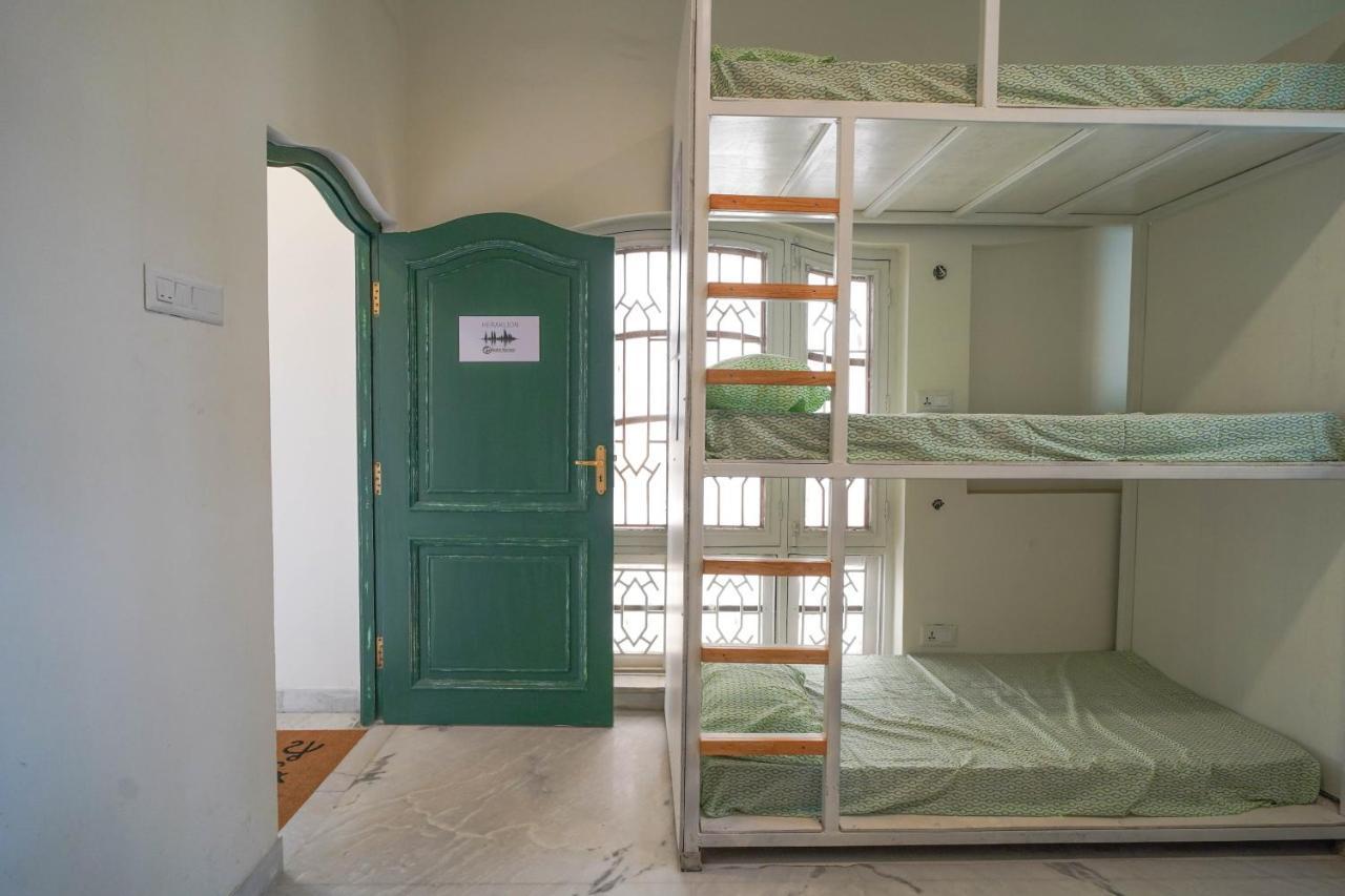 Destin Olympus Banjara Hostel Hyderabad Bagian luar foto