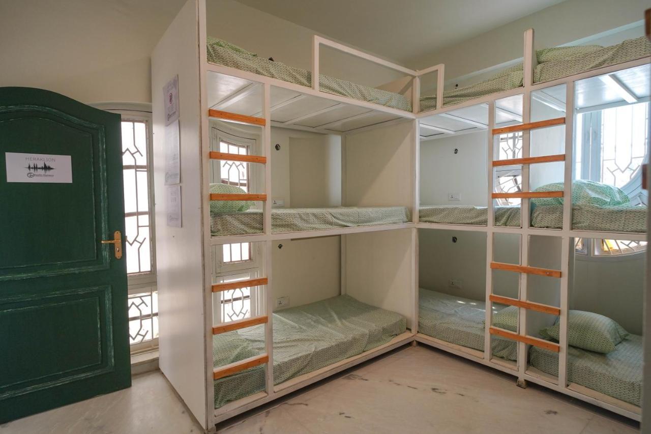 Destin Olympus Banjara Hostel Hyderabad Bagian luar foto