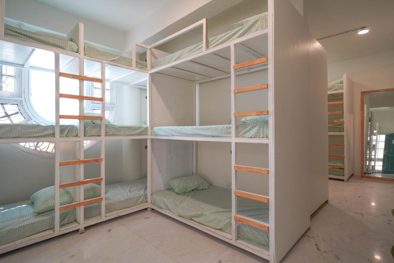Destin Olympus Banjara Hostel Hyderabad Bagian luar foto